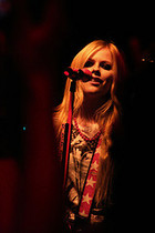 Avril Lavigne : avril_lavigne_1198779235.jpg