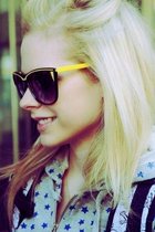 Avril Lavigne : avril_lavigne_1296866331.jpg