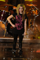 Avril Lavigne : avril_lavigne_1299865408.jpg