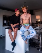 Bars and Melody in General Pictures, Uploaded by: webby