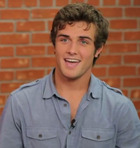 Beau Mirchoff : beau-mirchoff-1320778755.jpg