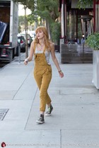 Bella Thorne : bella-thorne-1377365121.jpg