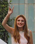 Bella Thorne : bella-thorne-1406727668.jpg