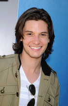 Ben Barnes : benbarnes_1216794122.jpg