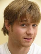 Benjamin McKenzie : TI4U_u1142608384.jpg