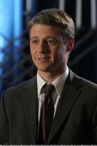 Benjamin McKenzie : TI4U_u1142963637.jpg