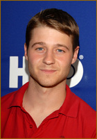 Benjamin McKenzie : TI4U_u1149957459.jpg