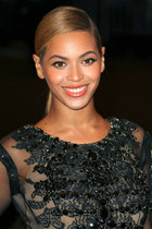 Beyonc Knowles : beyonc-knowles-1339025736.jpg