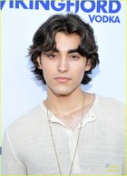 Blake Michael : blake-michael-1372262629.jpg