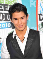 Booboo Stewart : boo-boo-stewart-1339202001.jpg