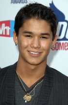 Booboo Stewart : boo-boo-stewart-1339213385.jpg