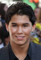 Booboo Stewart : boo-boo-stewart-1339226109.jpg