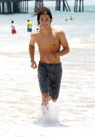 Booboo Stewart : boo-boo-stewart-1351437945.jpg