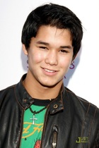 Booboo Stewart : boo-boo-stewart-1357066119.jpg