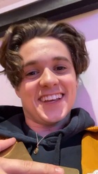 Bradley Simpson : bradley-simpson-1607034143.jpg