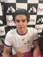 Bradley Simpson : bradley-simpson-1638067443.jpg