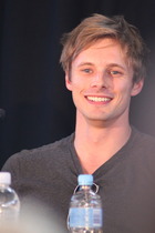 Bradley James : bradley-james-1372627868.jpg