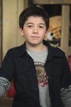 Bradley Steven Perry : bradley-steven-perry-1423416601.jpg