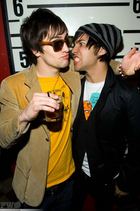 Brendon Urie : brendon-urie-1322607129.jpg