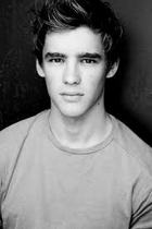 Brenton Thwaites : brenton-thwaites-1340017392.jpg