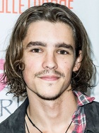 Brenton Thwaites : brenton-thwaites-1615575924.jpg