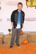 Brett Davern : brett-davern-1361335643.jpg