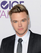 Brett Davern : brett-davern-1373385062.jpg