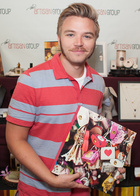 Brett Davern in General Pictures, Uploaded by: Guest