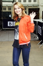 Bridgit Mendler : bridgit-mendler-1374256380.jpg