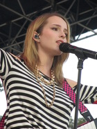 Bridgit Mendler : bridgit-mendler-1389124408.jpg