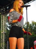 Bridgit Mendler : bridgit-mendler-1389124414.jpg