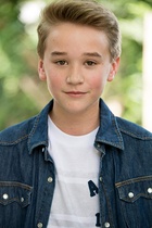 Cade Smith in General Pictures, Uploaded by: TeenActorFan