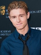 Callan McAuliffe : callan-mcauliffe-1319820748.jpg