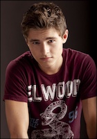 Callan McAuliffe : callan-mcauliffe-1439503203.jpg