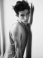 Callum Turner : callum-turner-1486229852.jpg