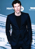 Callum Turner : callum-turner-1486229875.jpg