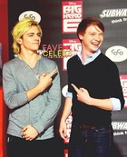 Calum Worthy : TI4U1415393115.jpg