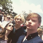 Calum Worthy : TI4U1432378801.jpg