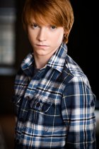 Calum Worthy : calum-worthy-1331055311.jpg