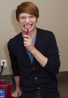 Calum Worthy : calum-worthy-1373824416.jpg