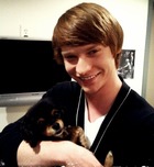 Calum Worthy : calum-worthy-1374088229.jpg