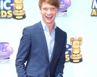 Calum Worthy : calum-worthy-1422542701.jpg