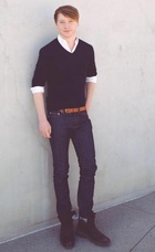 Calum Worthy : calum-worthy-1427997601.jpg