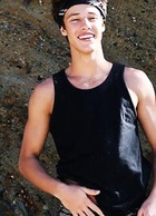 Cameron Dallas : cameron-dallas-1419701488.jpg