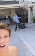 Cameron Dallas : cameron-dallas-1431690301.jpg