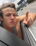 Cameron Dallas : cameron-dallas-1431832321.jpg