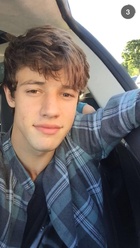 Cameron Dallas : cameron-dallas-1432300321.jpg