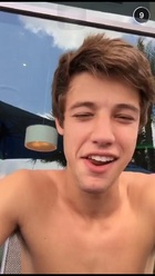 Cameron Dallas : cameron-dallas-1432553401.jpg