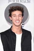 Cameron Dallas : cameron-dallas-1448276761.jpg