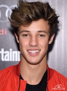 Cameron Dallas : cameron-dallas-1462452121.jpg